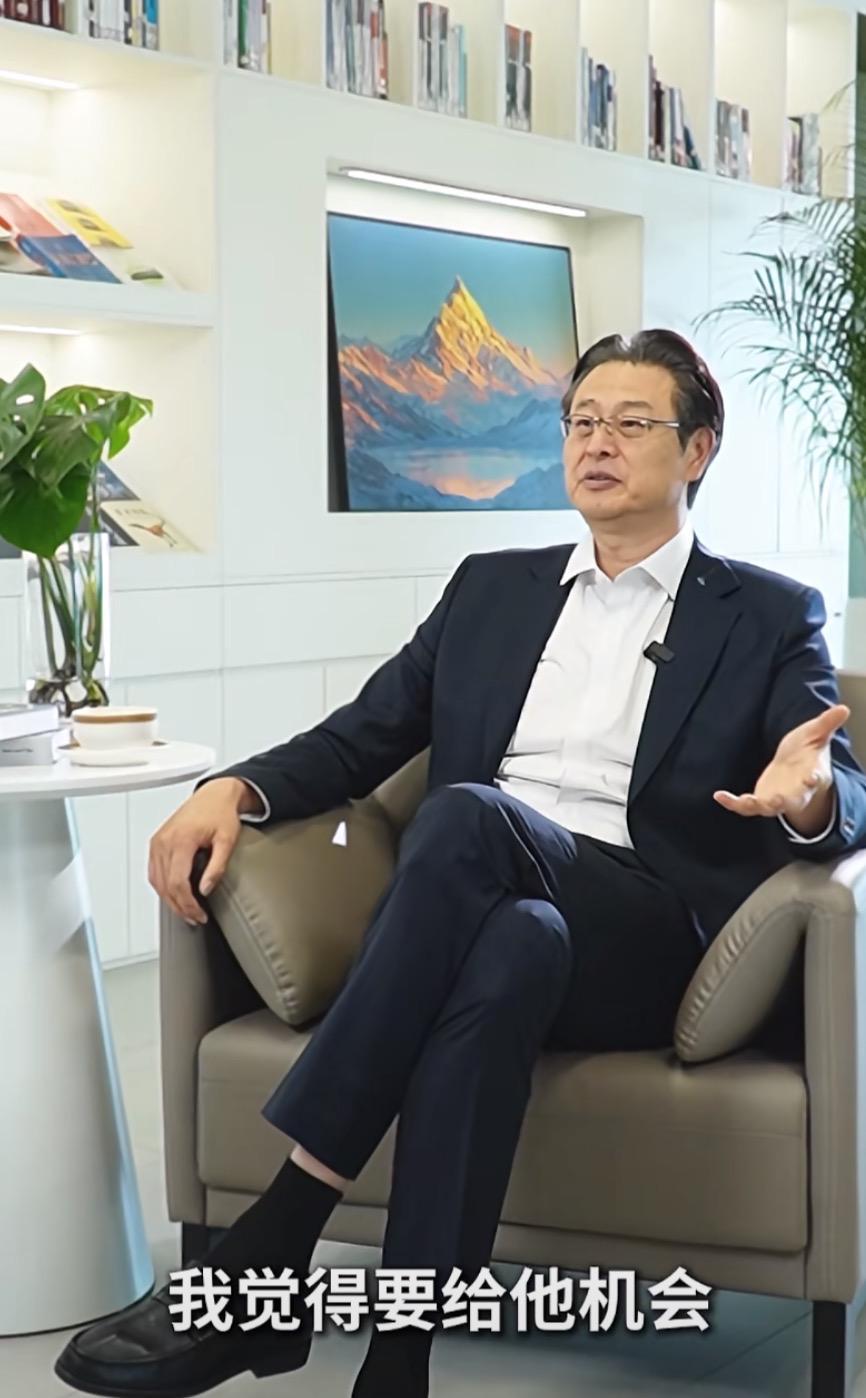 hth-广东3消息！杜锋获男篮名宿力挺，麦考尔暂时离队，拉科迎首秀
